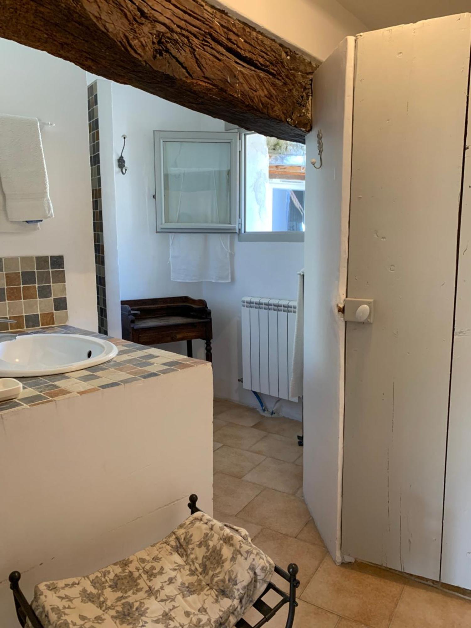 La Sarrasine Hotel Villes-sur-Auzon Buitenkant foto