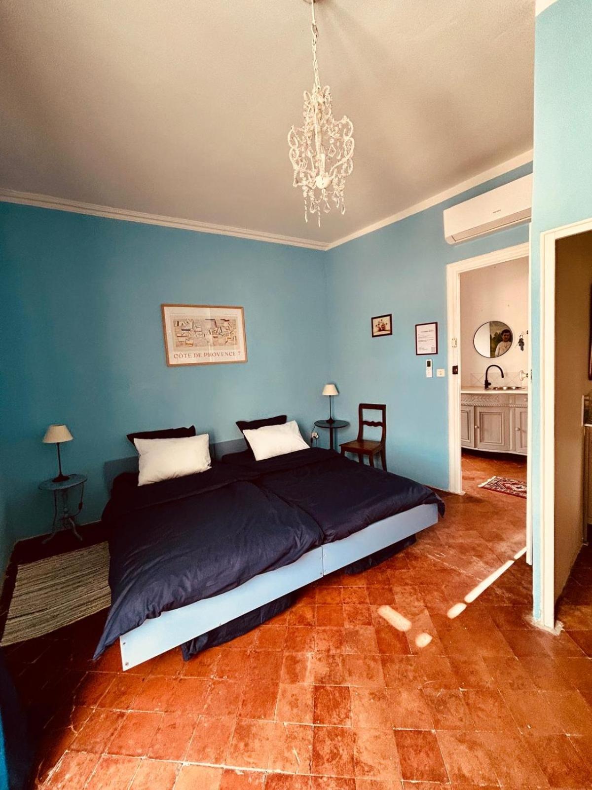 La Sarrasine Hotel Villes-sur-Auzon Buitenkant foto