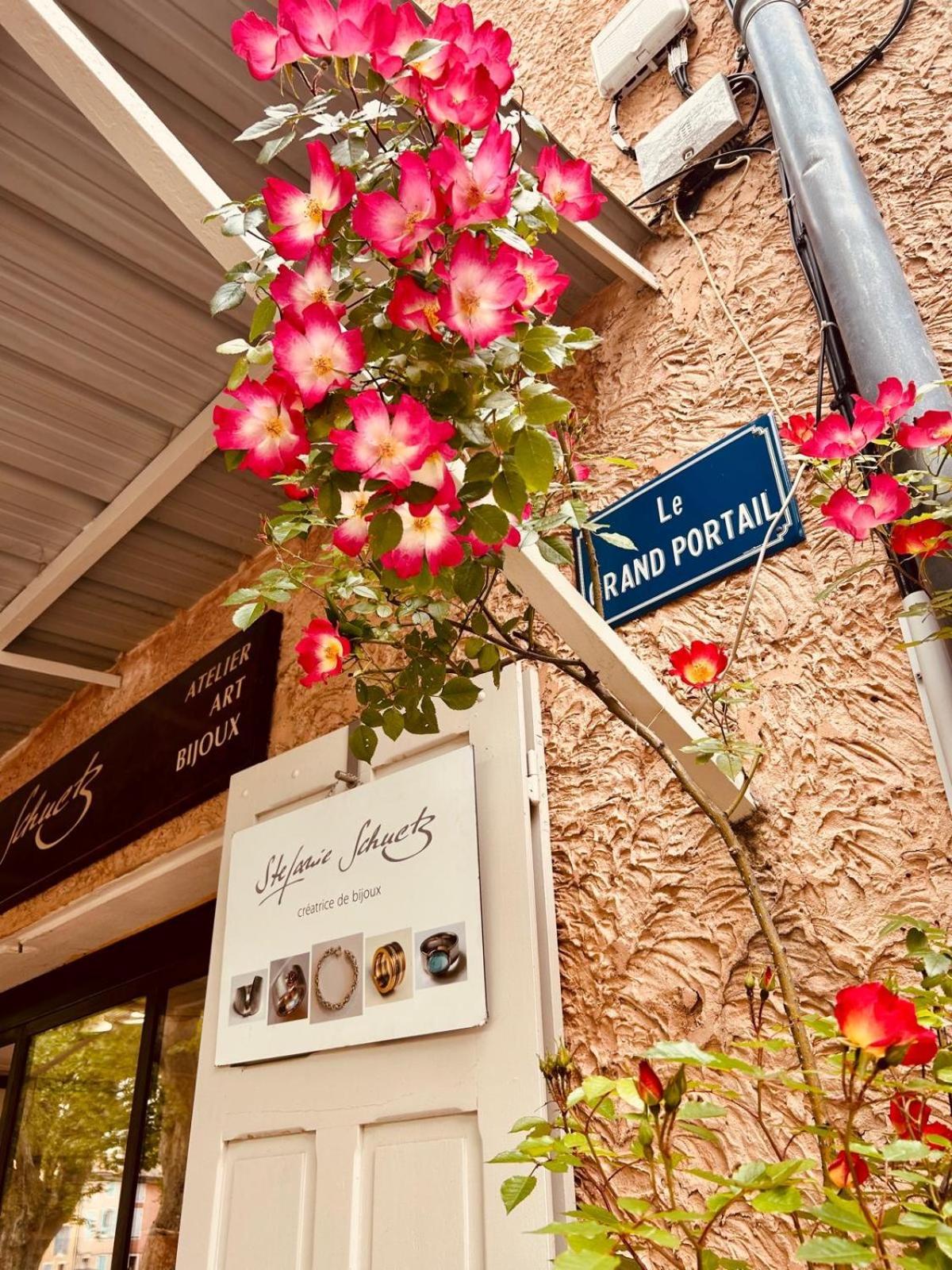 La Sarrasine Hotel Villes-sur-Auzon Buitenkant foto