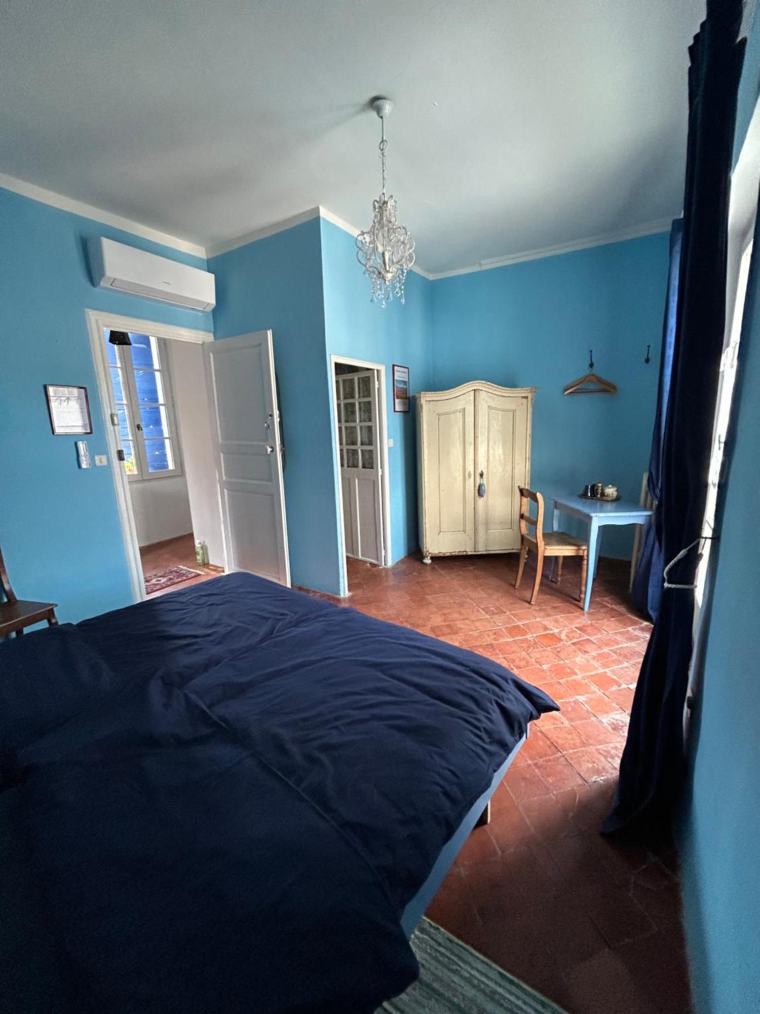 La Sarrasine Hotel Villes-sur-Auzon Buitenkant foto