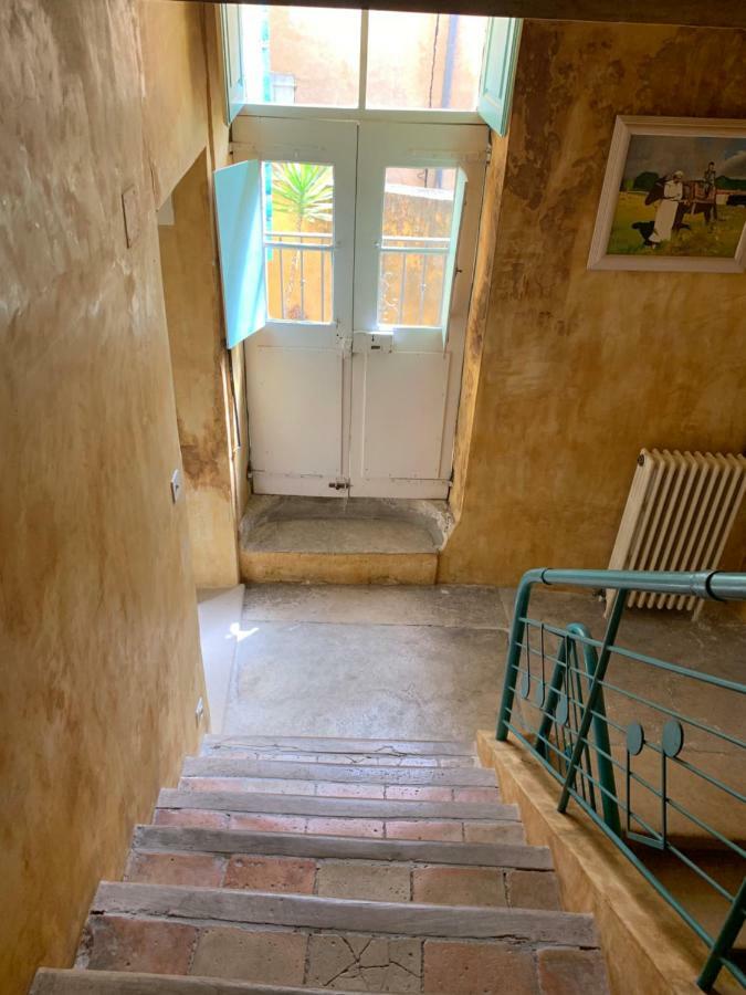 La Sarrasine Hotel Villes-sur-Auzon Buitenkant foto