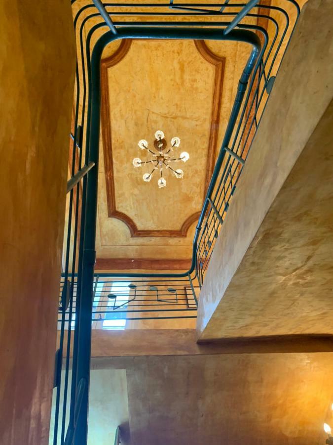 La Sarrasine Hotel Villes-sur-Auzon Buitenkant foto