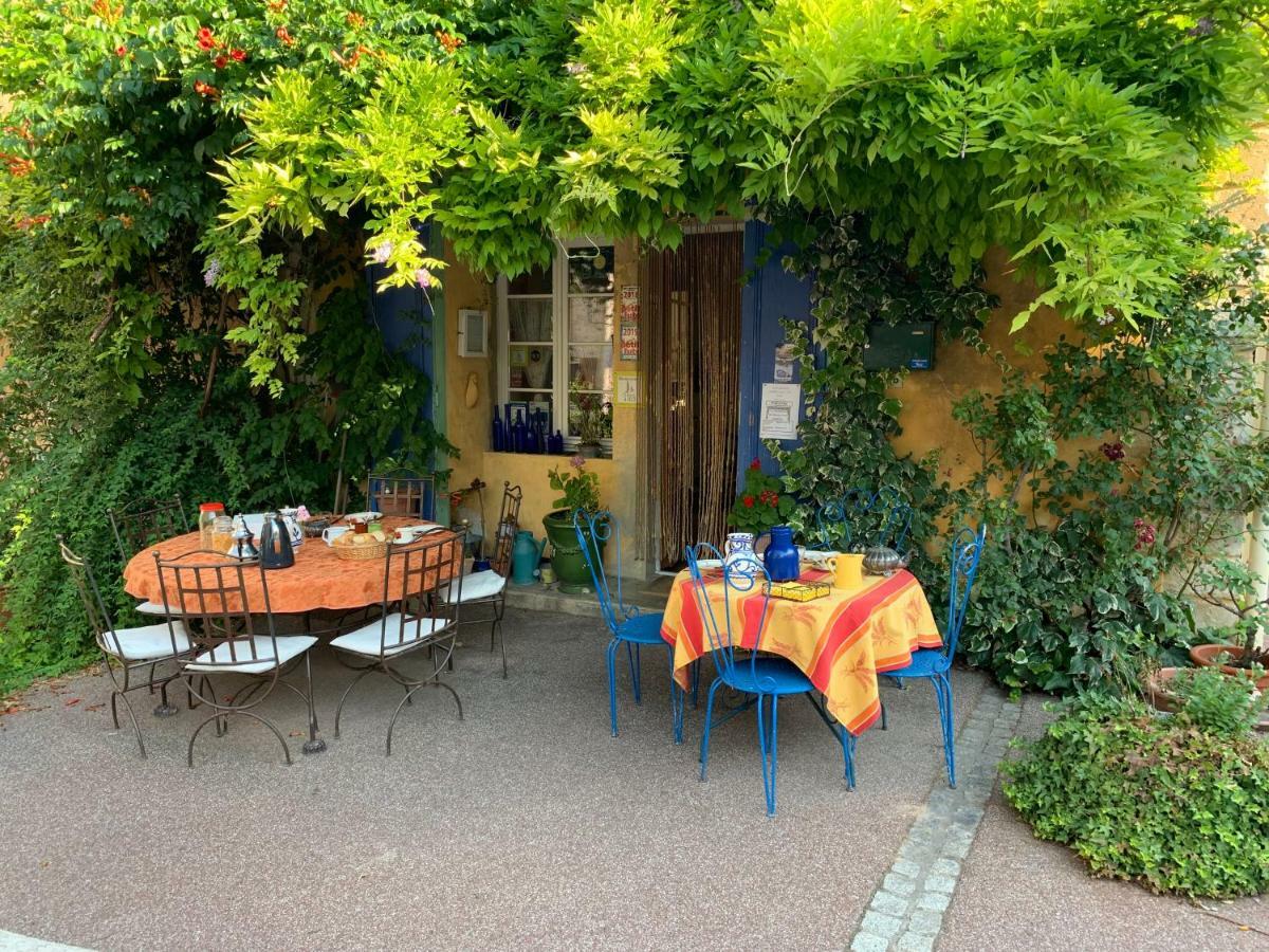 La Sarrasine Hotel Villes-sur-Auzon Buitenkant foto