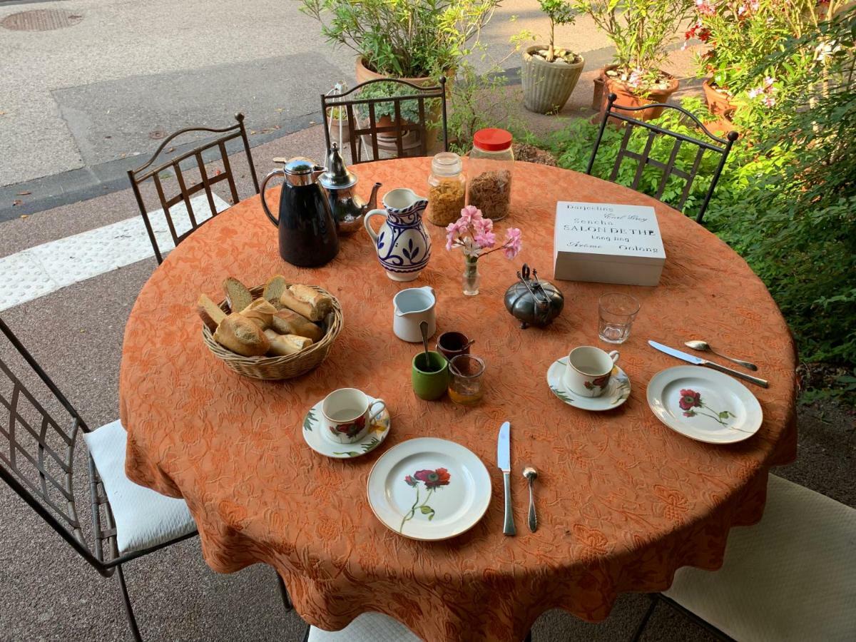 La Sarrasine Hotel Villes-sur-Auzon Buitenkant foto