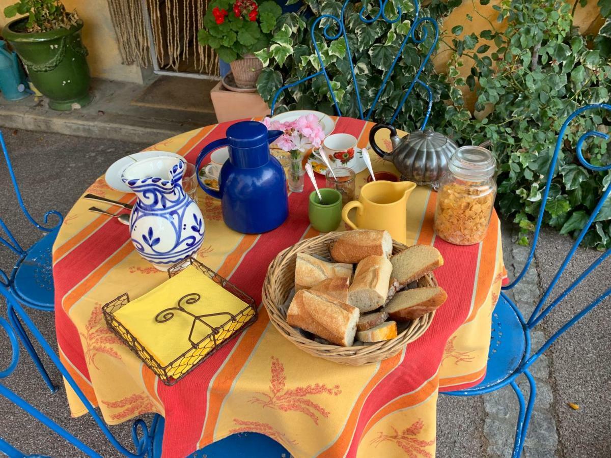 La Sarrasine Hotel Villes-sur-Auzon Buitenkant foto